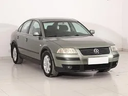 Zielony Używany 2002 VW Passat Sedan/Limuzyna | 3999 zł
