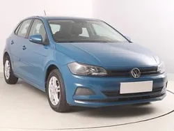 Niebieski Używany 2018 VW Polo Hatchback | 43 999 zł (Uczciwa cena)