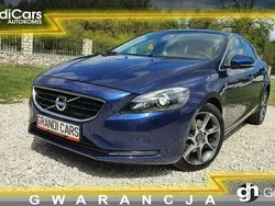 Niebieski Używany 2015 Volvo V40 Ocean Race Kombi | 36 999 zł (Uczciwa cena)
