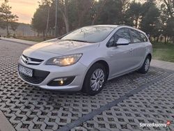 Srebrny Używany 2014 Opel Astra Kombi | 15 900 zł (Super Cena)