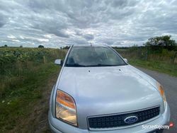 Srebrny Używany 2009 Ford Fusion Hatchback | 10 600 zł (Uczciwa cena)