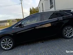 Czarny Używany 2015 Hyundai i40 Comfort Kombi | 31 490 zł (Dobra cena)