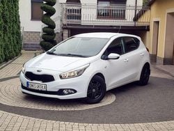 Biały (metalik) Używany 2014 Kia Ceed 2 Hatchback | 27 900 zł (Uczciwa cena)