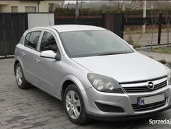 Srebrny Używany 2008 Opel Astra Hatchback | 8400 zł (Dobra cena)