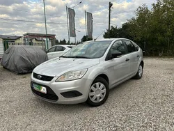 Srebrny Używany 2008 Ford Focus Hatchback | 2999 zł