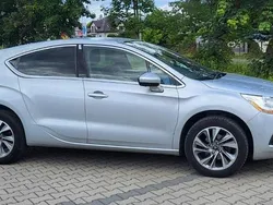 Czerwony ciemny (metalik, perła) Używany 2013 Citroën DS4 Hatchback | 38 800 zł (Dość drogi)