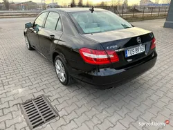 Czarny Używany 2011 Mercedes E200 Sedan/Limuzyna | 43 500 zł (Dobra cena)