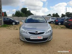 Inny kolor Używany 2011 Opel Astra Hatchback | 21 900 zł (Uczciwa cena)