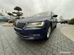 Niebieski Używany 2017 Skoda Superb Kombi | 58 900 zł (Uczciwa cena)