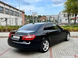 Czarny Używany 2013 Mercedes E220 Avantgarde Sedan/Limuzyna | 38 500 zł