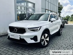 Biały Używany 2024 Volvo XC40 SUV | 159 900 zł (Uczciwa cena)