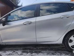 Srebrny Używany 2009 Ford Fiesta Hatchback | 11 000 zł (Uczciwa cena)