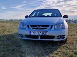 Srebrny Używany 2006 Kia Cerato 2 Hatchback | 4900 zł