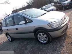 Srebrny (metalik) Używany 2000 Opel Zafira Minivan | 8900 zł