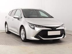 Srebrny Używany 2019 Toyota Corolla Kombi | 44 999 zł (Dość drogi)