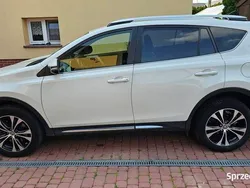Biały Używany 2015 Toyota RAV4 SUV | 65 500 zł (Dość drogi)