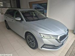 Srebrny Używany 2022 Skoda Octavia Kombi | 86 900 zł (Dość drogi)