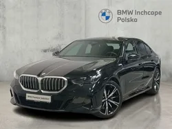 Czarny szafir metalizowany Używany 2024 BMW 520 Comfort Edition Sedan/Limuzyna | 274 900 zł (Dość drogi)