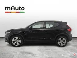 Czarny (metalik) Używany 2022 Volvo XC40 Momentum SUV | 114 900 zł (Uczciwa cena)