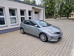 Szary Używany 2013 Toyota Auris Hybrid Hatchback | 42 900 zł (Uczciwa cena)