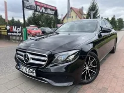 Czarny Używany 2017 Mercedes A220 Avantgarde Sedan/Limuzyna | 84 999 zł