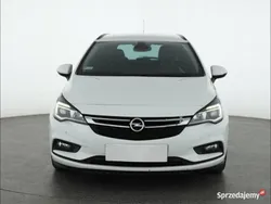 Biały Używany 2017 Opel Astra Kombi | 27 999 zł (Uczciwa cena)