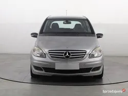 Srebrny Używany 2006 Mercedes B180 Minivan | 6999 zł (Dobra cena)