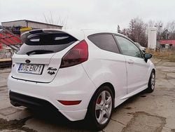 Biały Używany 2013 Ford Fiesta ST-Line Hatchback | 17 500 zł (Uczciwa cena)
