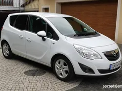 Biały Używany 2011 Opel Meriva Minivan | 17 900 zł (Uczciwa cena)