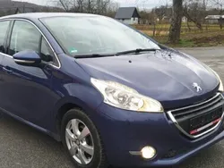 Inny kolor Używany 2014 Peugeot 208 Hatchback | 24 900 zł