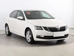 Biały Używany 2019 Skoda Octavia Hatchback | 46 999 zł (Uczciwa cena)