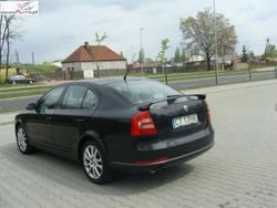 Srebrny metalik (metallic) Używany 2007 Skoda Octavia Hatchback | 28 900 zł