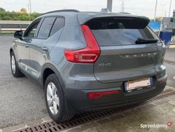 Czarny Używany 2018 Volvo XC40 Momentum SUV | 77 500 zł (Uczciwa cena)