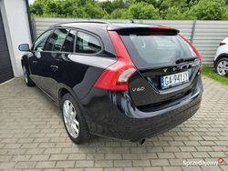 Czarny Używany 2014 Volvo V60 Kombi | 33 800 zł (Uczciwa cena)