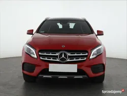 Czerwony Używany 2018 Mercedes GLA220 SUV | 97 999 zł
