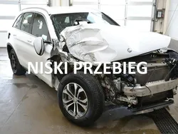 Biały Używany 2016 Mercedes GLC250 SUV | 28 800 zł