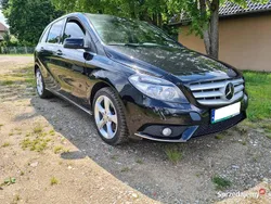 Czarny Używany 2014 Mercedes B250 AMG Minivan | 49 500 zł
