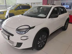 Lakier pastelowy biały gelato Nowe 2025 Fiat 600 Pop SUV | 88 190 zł (Dobra cena)