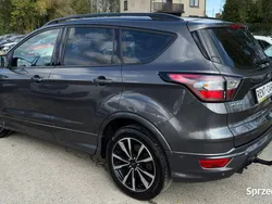Szary (metalik) Używany 2017 Ford Kuga ST-Line SUV | 51 900 zł (Uczciwa cena)