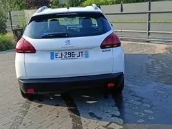 Biały Używany 2017 Peugeot 2008 SUV | 29 900 zł (Dobra cena)