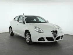 Biały Używany 2012 Alfa Romeo Giulietta Hatchback | 29 899 zł (Uczciwa cena)