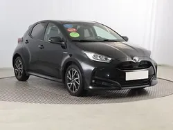 Czarny Używany 2020 Toyota Yaris Hatchback | 66 999 zł (Uczciwa cena)
