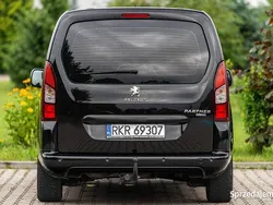 Czarny Używany 2017 Peugeot Partner Minivan | 32 900 zł (Uczciwa cena)