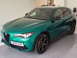 Lakier specjalny zielony montreal green Nowe 2025 Alfa Romeo Stelvio SUV | 257 644 zł