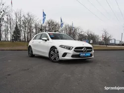 Biały Używany 2021 Mercedes A200 Hatchback | 104 999 zł (Uczciwa cena)