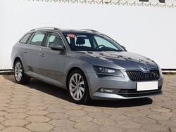 Szary Używany 2016 Skoda Superb Kombi | 62 999 zł (Dobra cena)