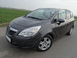 Szary Używany 2012 Opel Meriva Minivan | 23 900 zł (Uczciwa cena)