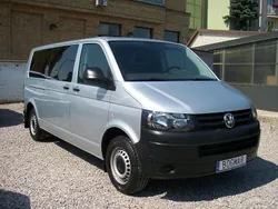 Srebrny Używany 2014 VW Caravelle Minivan | 74 900 zł
