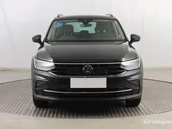 Szary Używany 2024 VW Tiguan SUV | 127 999 zł (Dość drogi)