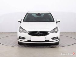 Biały Używany 2017 Opel Astra Kombi | 29 999 zł (Uczciwa cena)